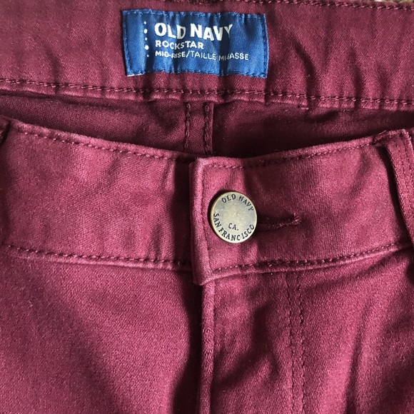 Old Navy RockStar Skinny Jeans - Picture 6 of 9